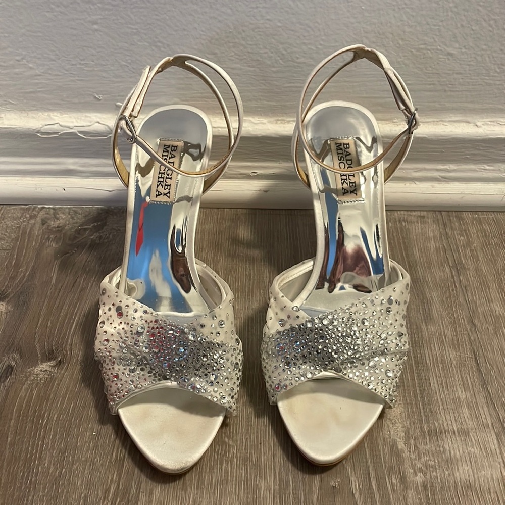 Badgley Mischka Rhinestone Open Toe Shoes Size 8